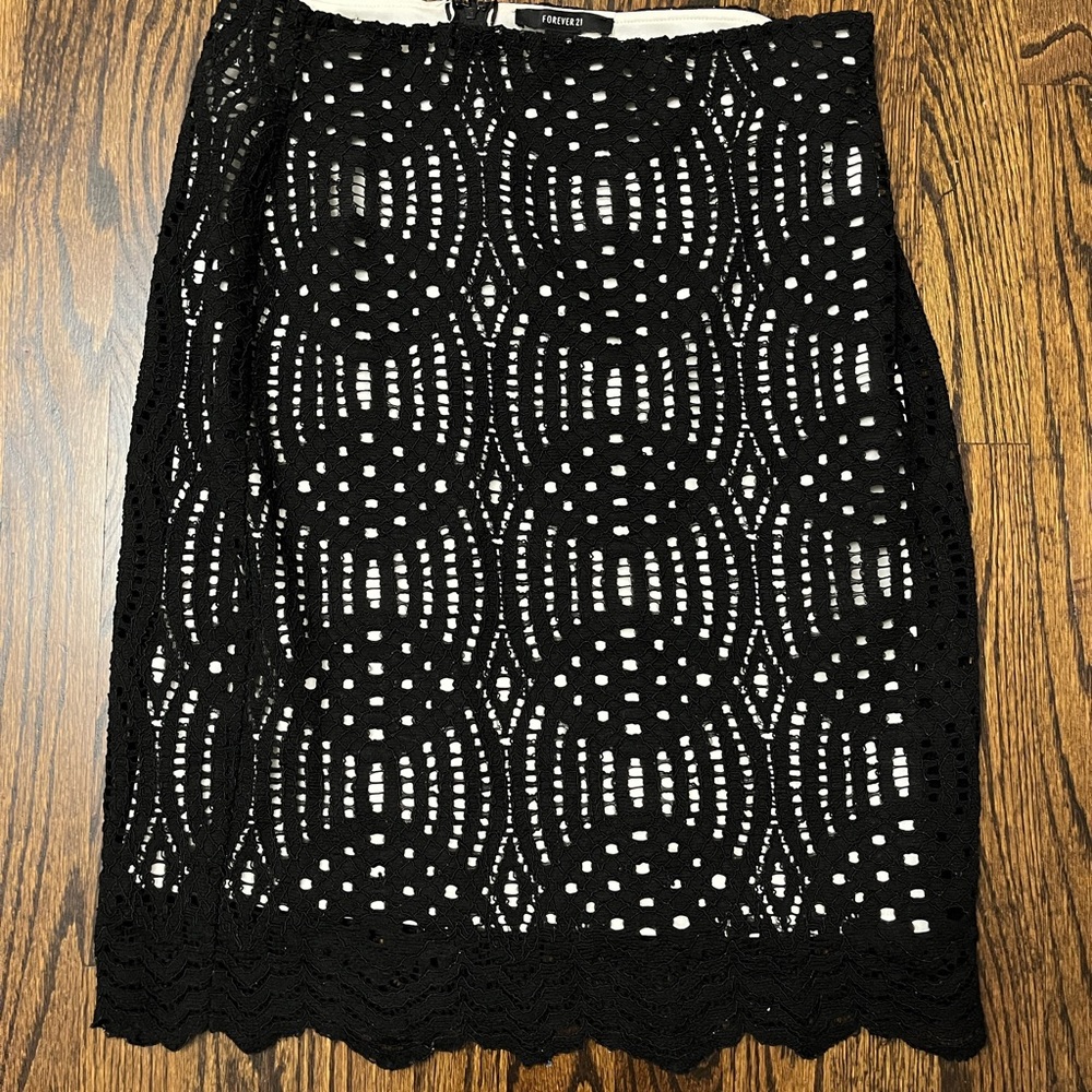 Forever 21 Black and White Pencil Skirt